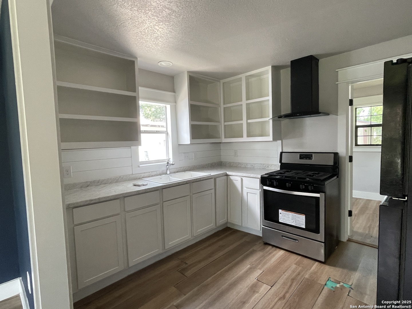 603 Humboldt