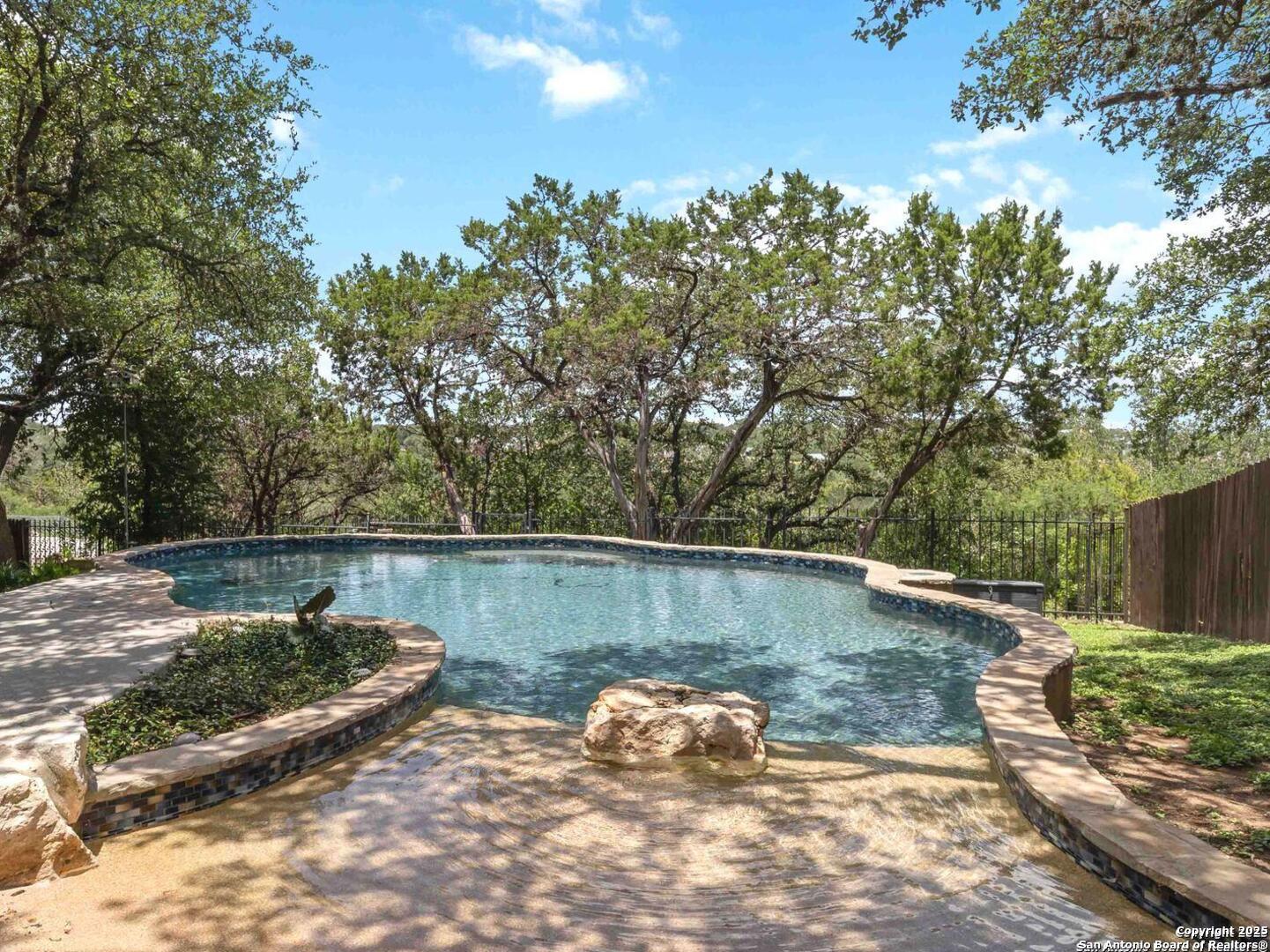 17422 Sapphire Rim Dr