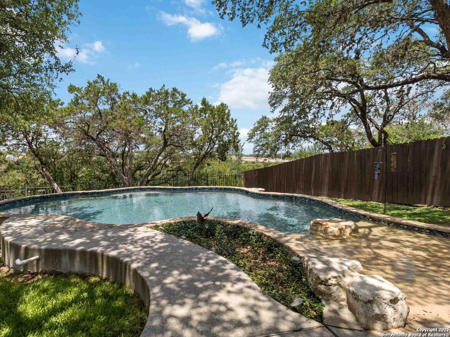 17422 Sapphire Rim Dr