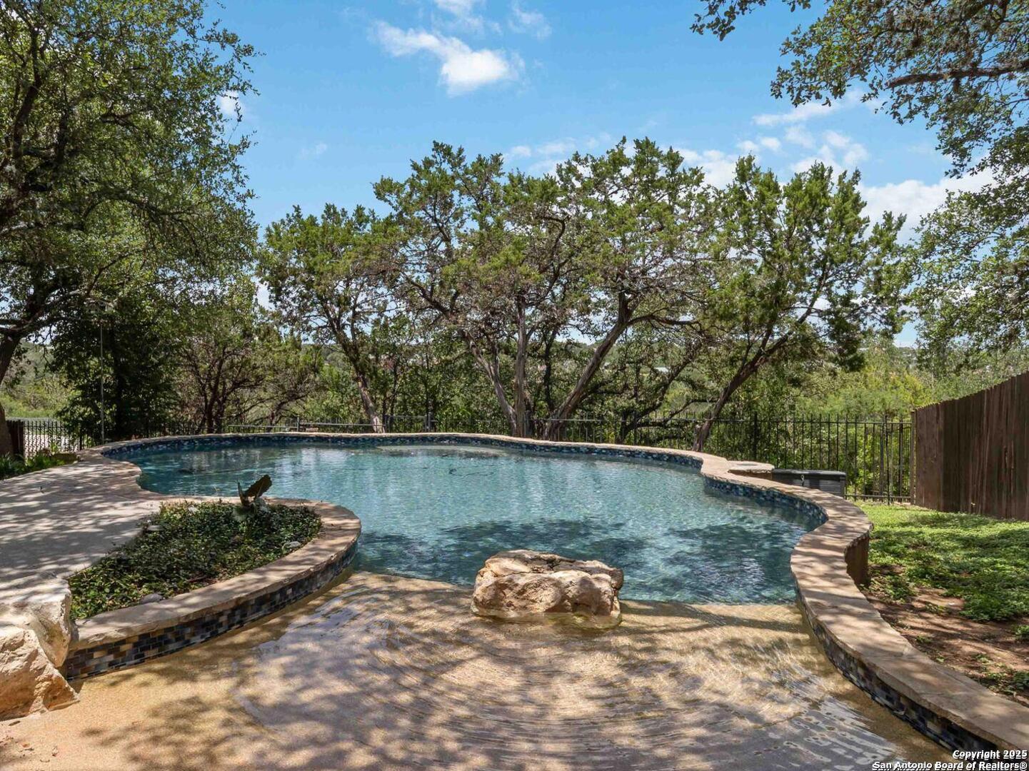 17422 Sapphire Rim Dr