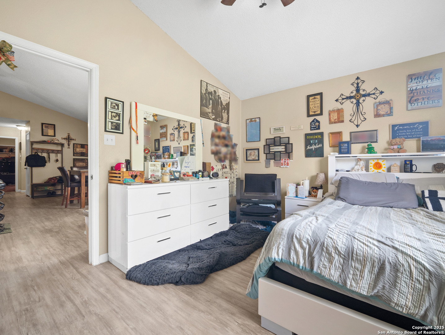 14423 Edgemont