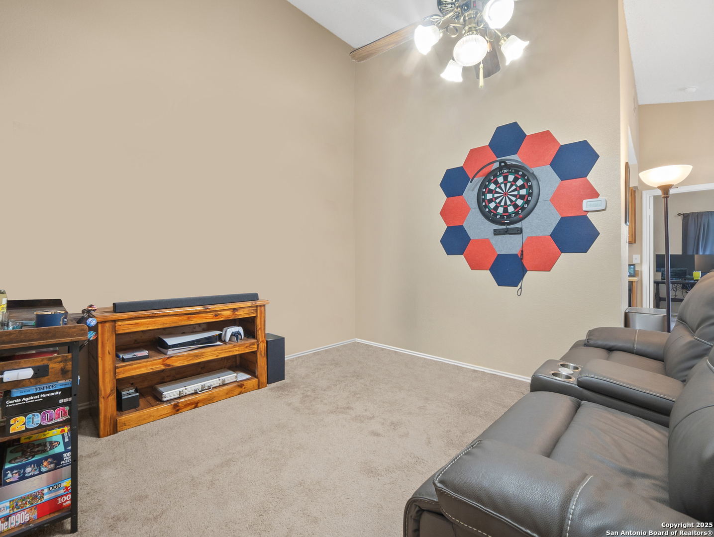 14423 Edgemont