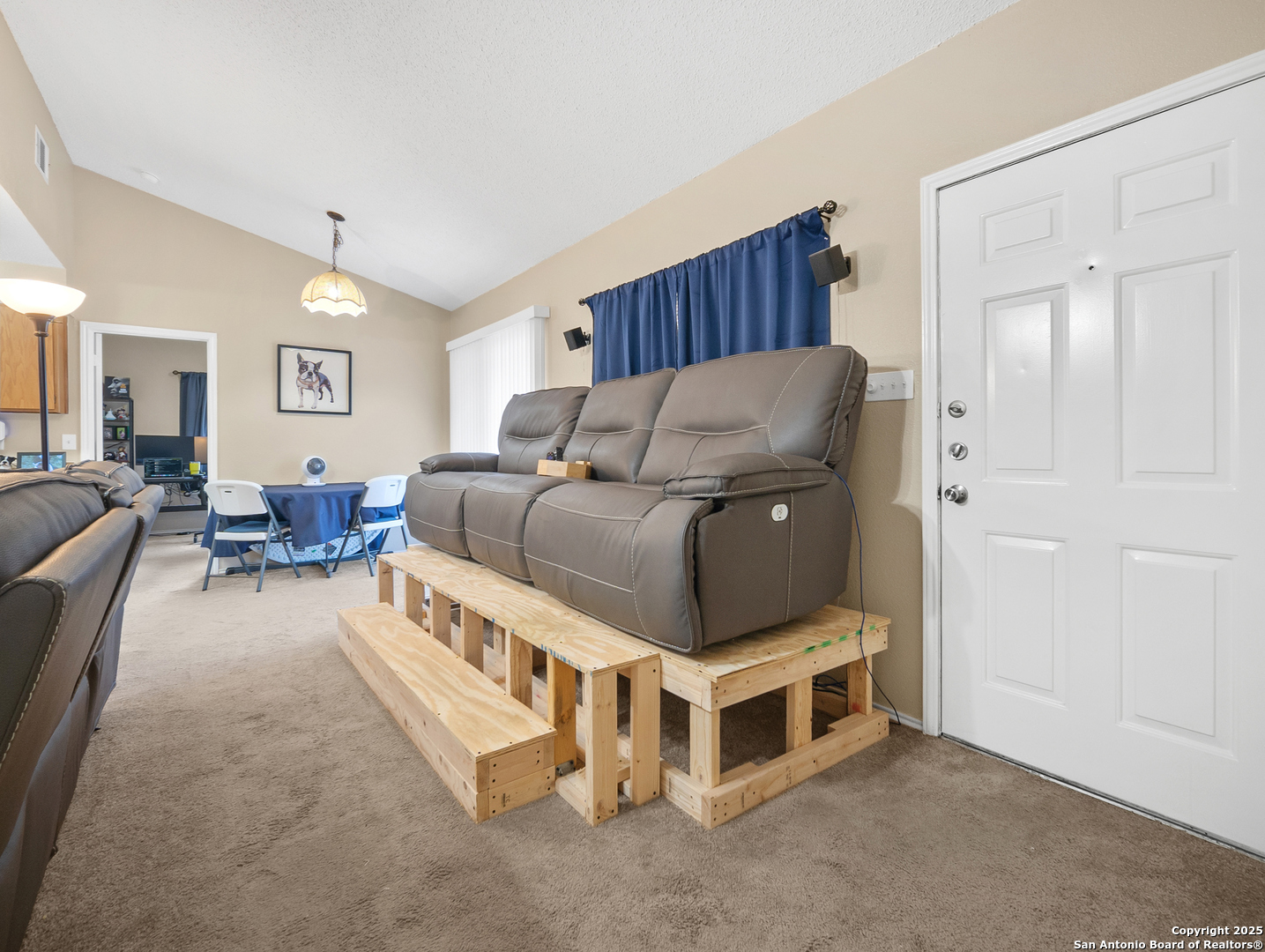 14423 Edgemont