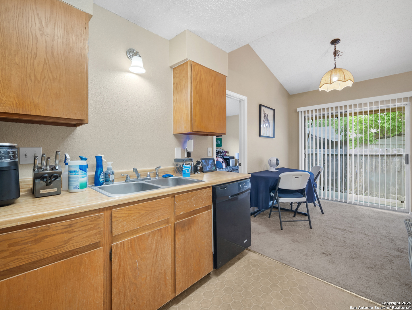 14423 Edgemont