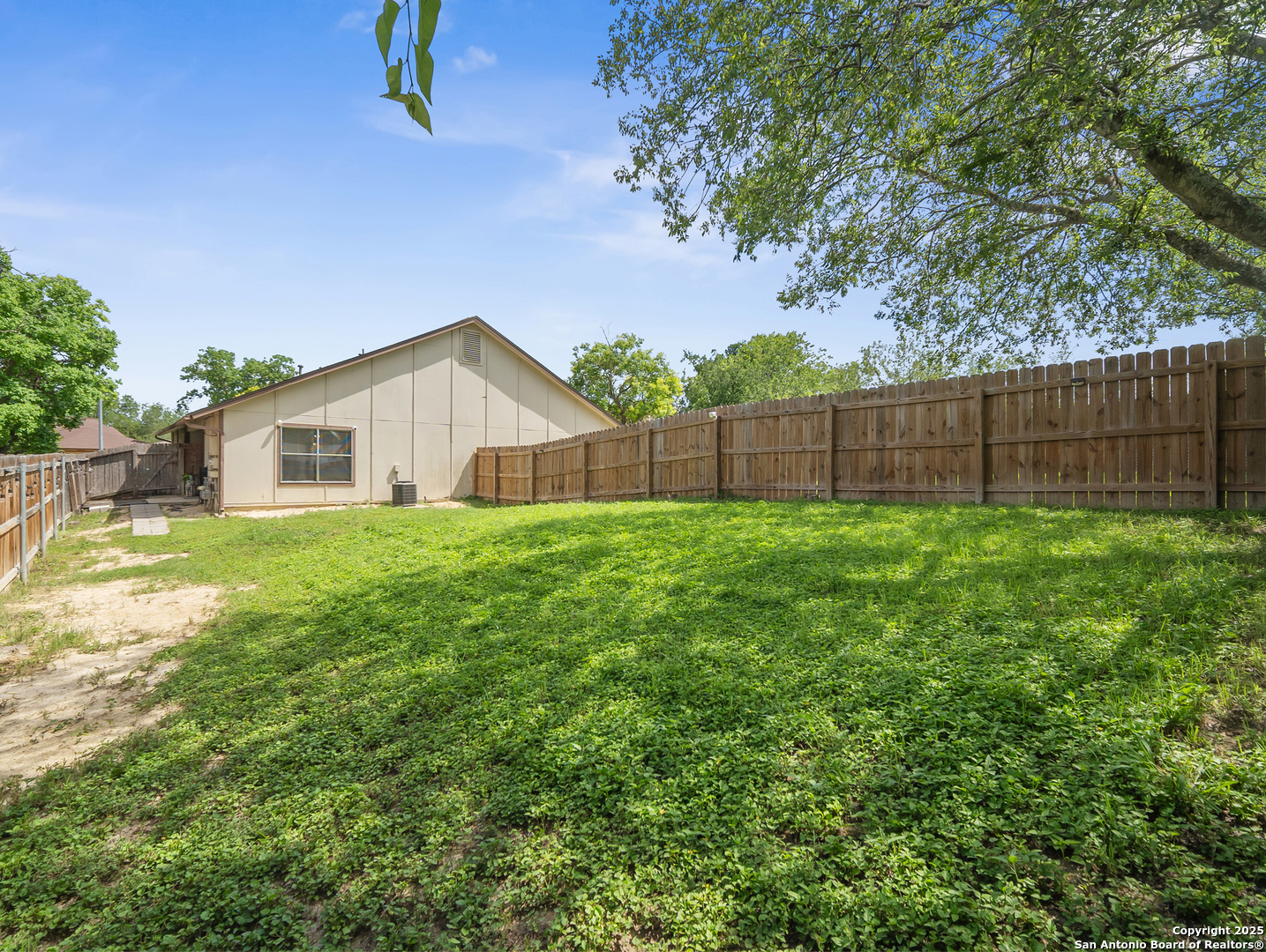 14423 Edgemont