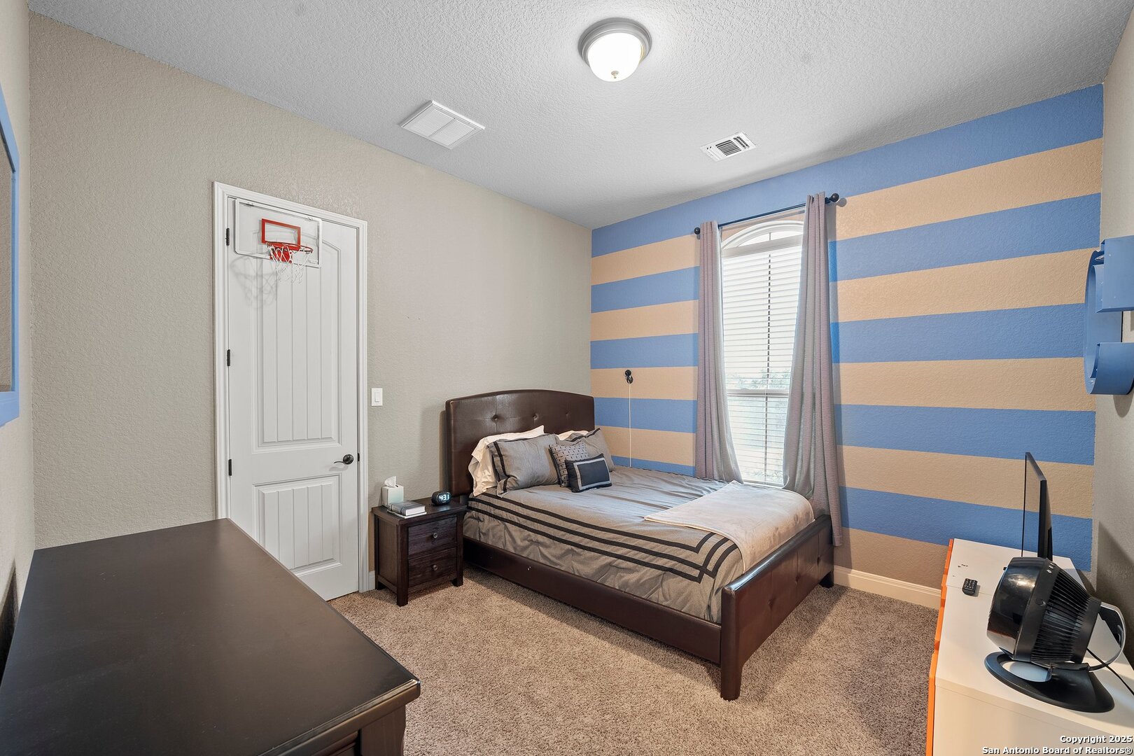 3343 Yukon Straight
