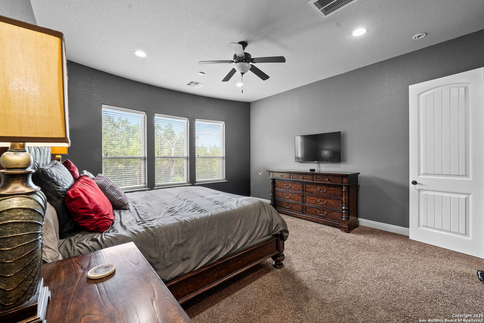 3343 Yukon Straight