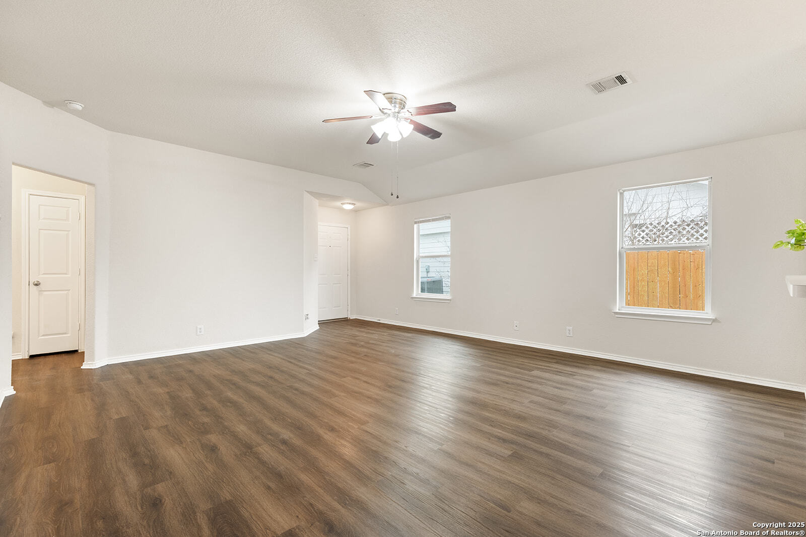 317 LONGHORN WAY