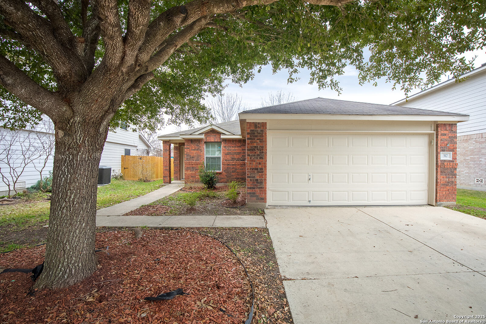 317 LONGHORN WAY