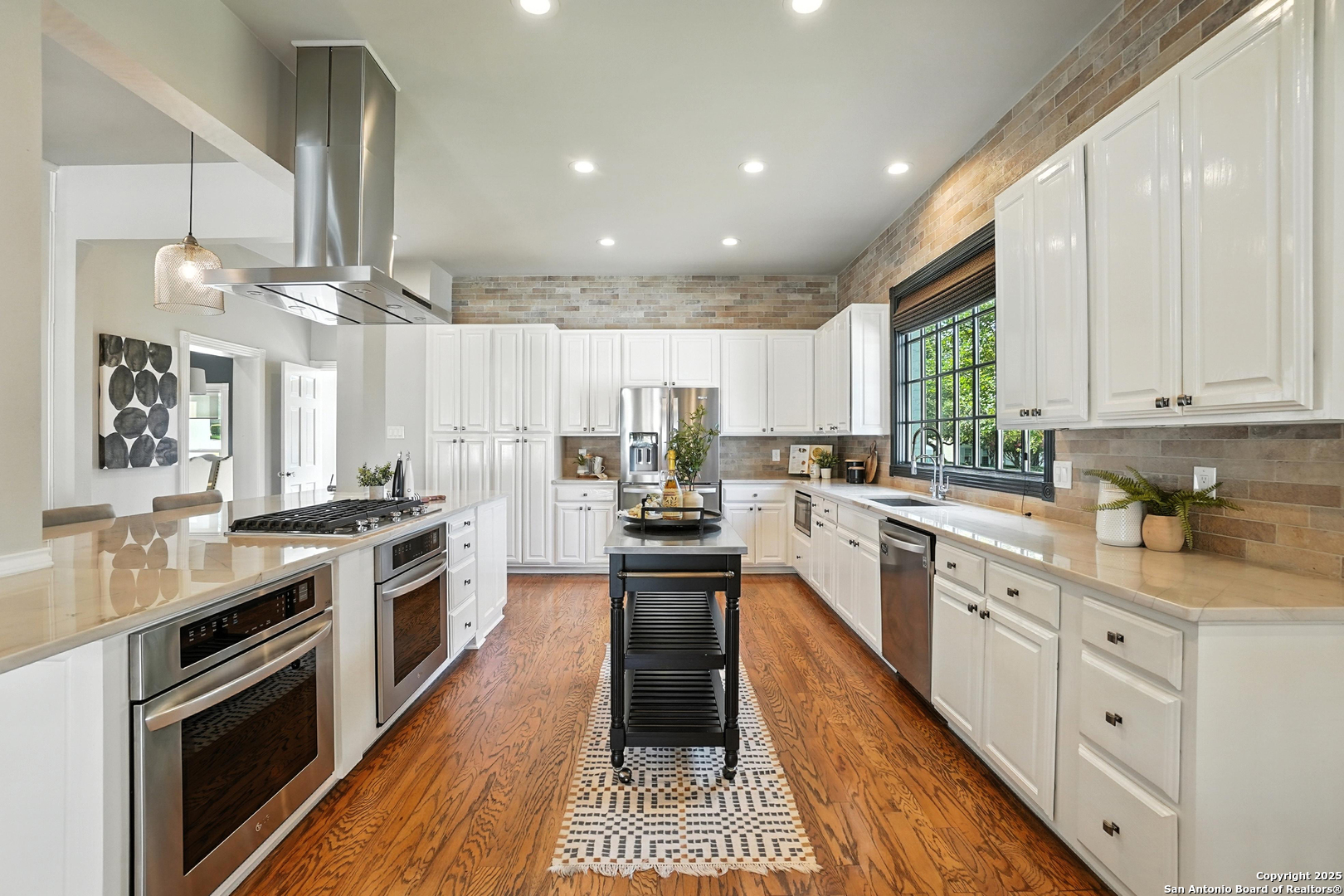 5 Sherborne Ln