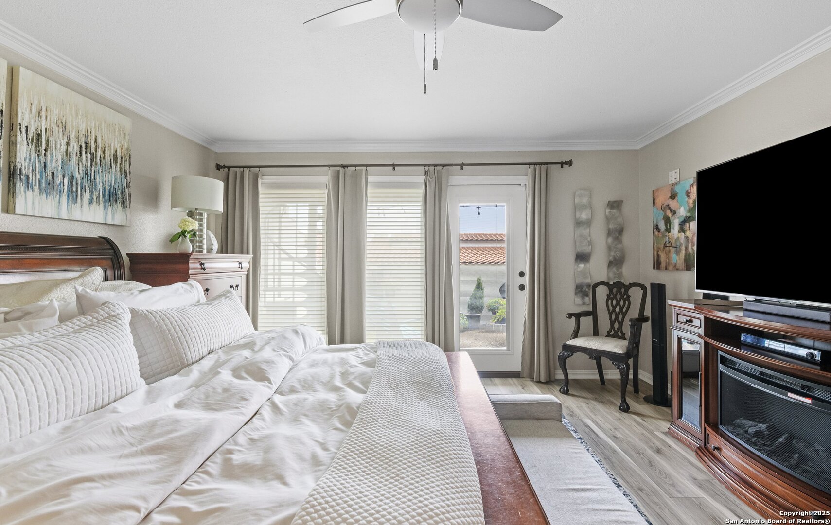 4270 Ocean Drive Unit: 11