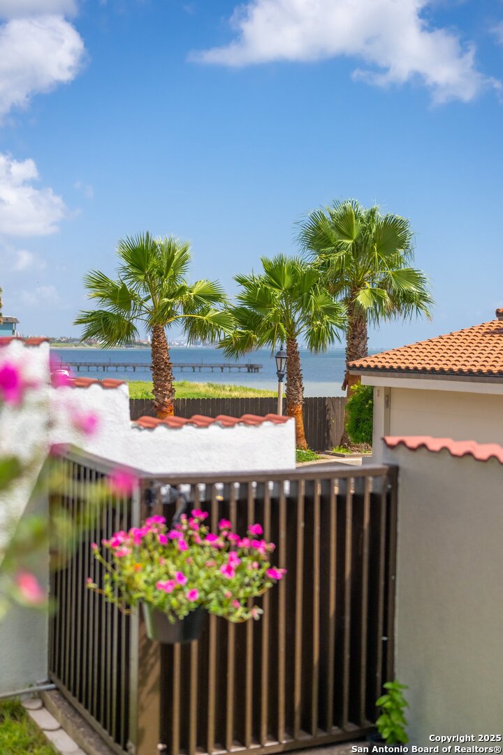 4270 Ocean Drive Unit: 11