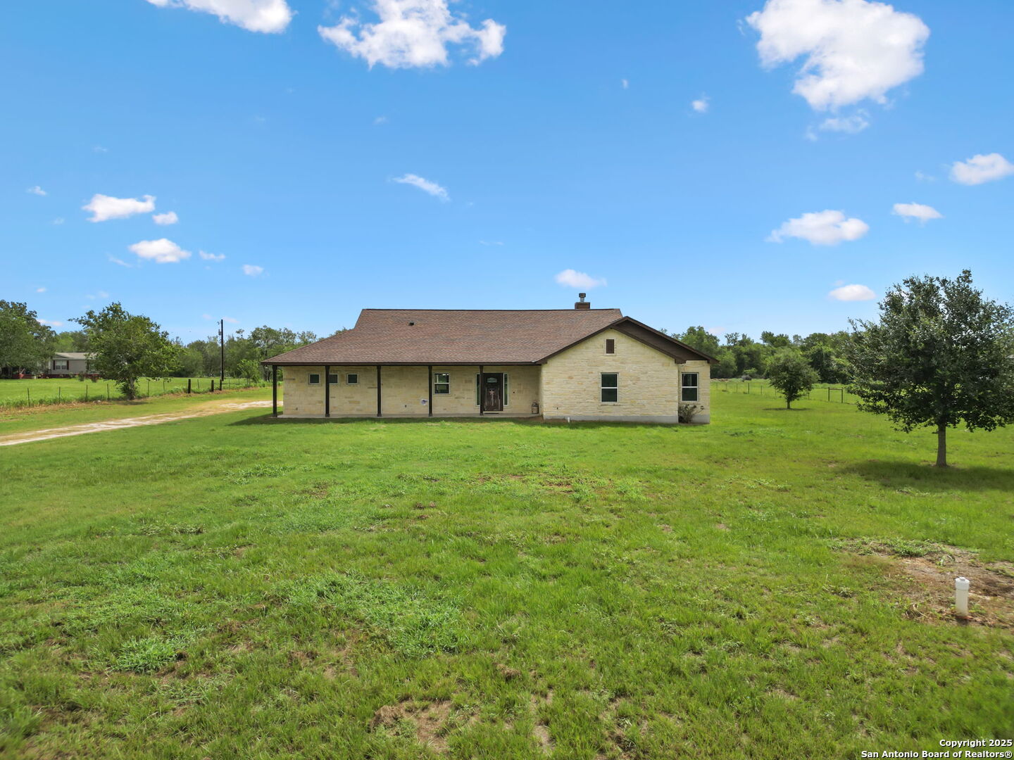 800 County Road 467