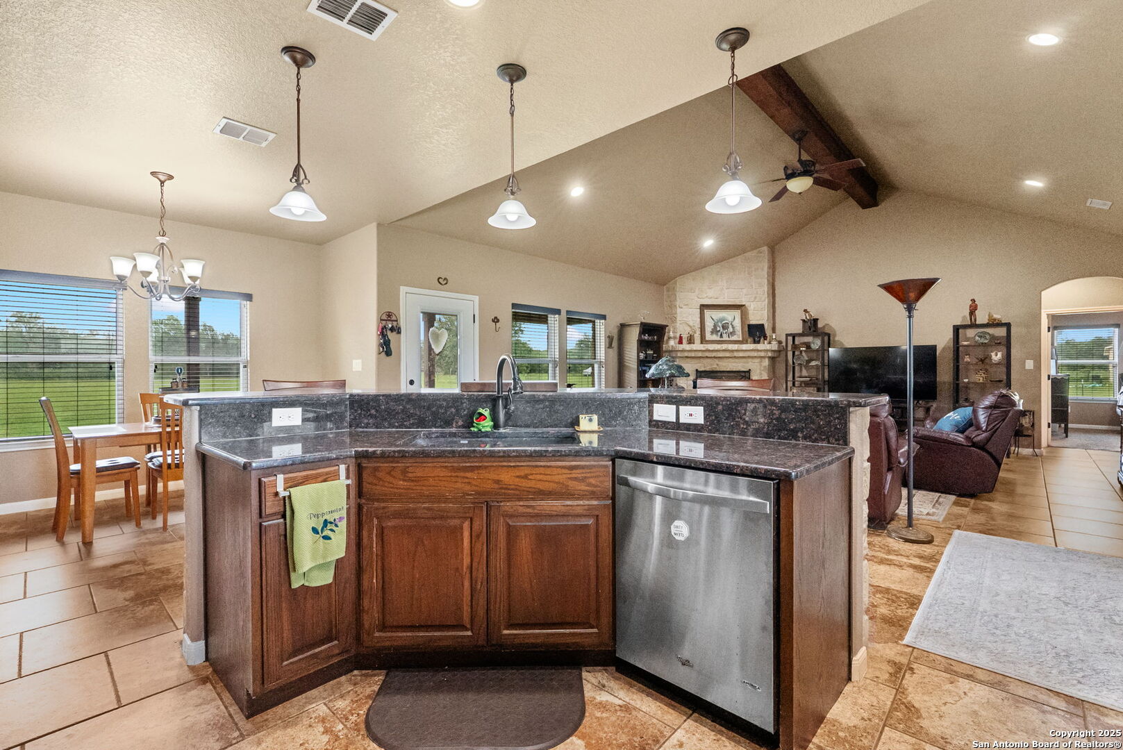 800 County Road 467