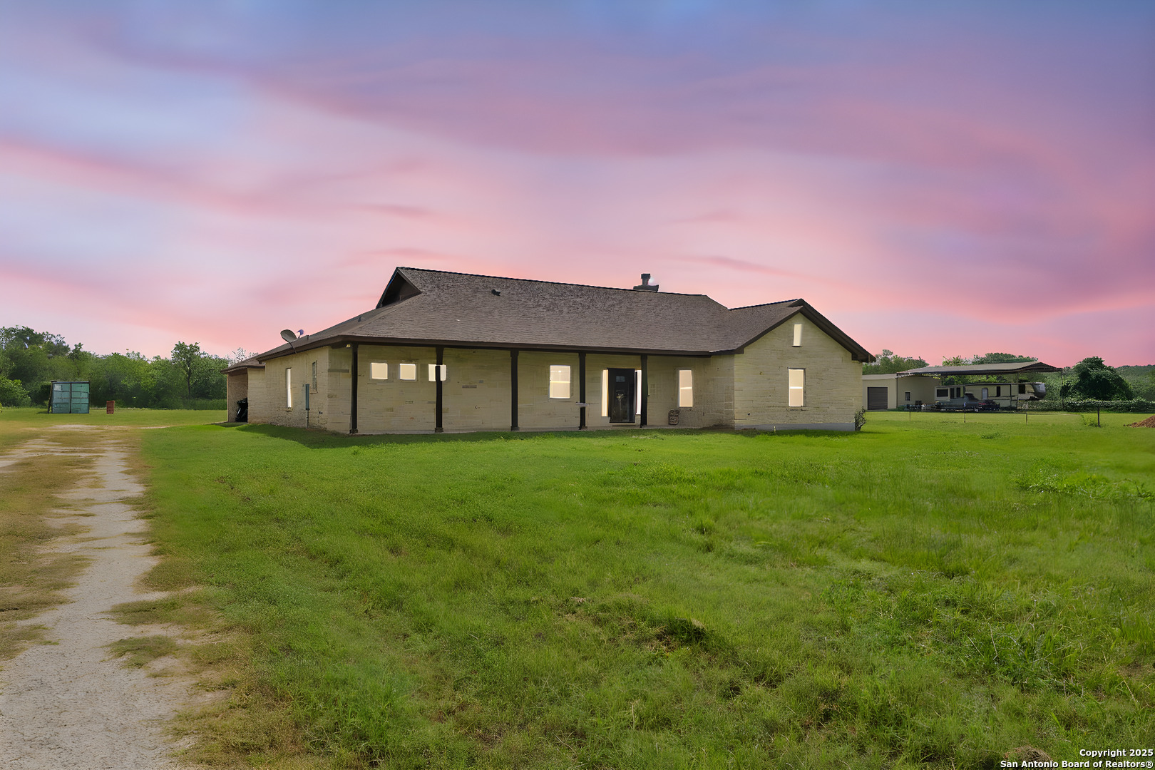 800 County Road 467