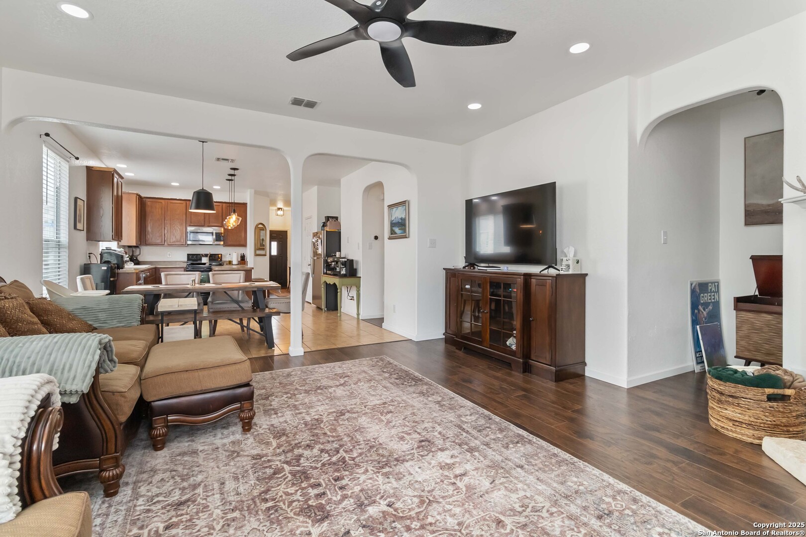 3839 Mahogany