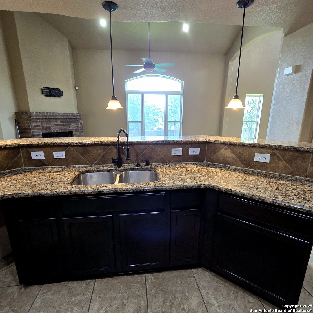 13700 Trailside Ln