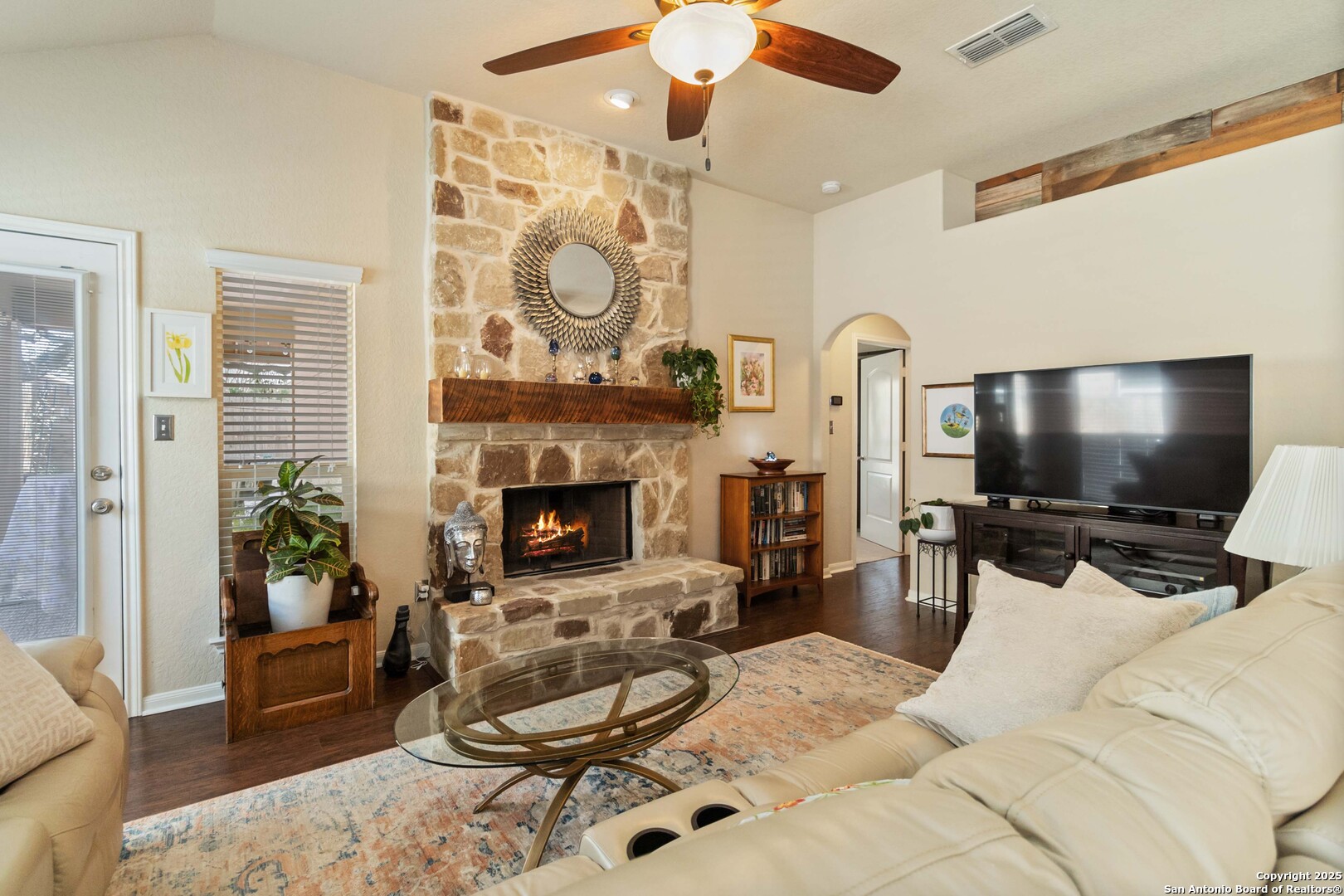 5618 Thunder Oaks