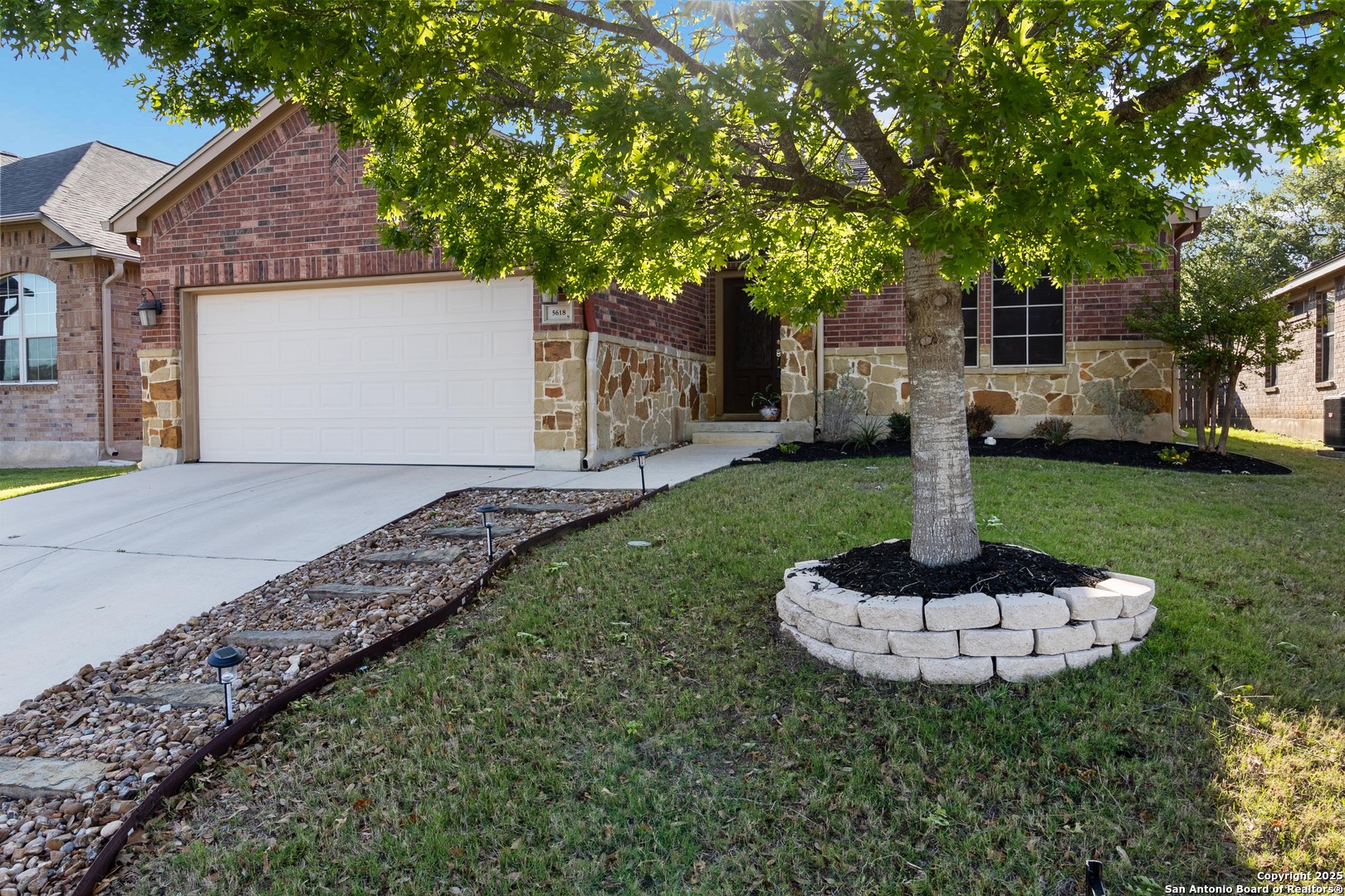 5618 Thunder Oaks