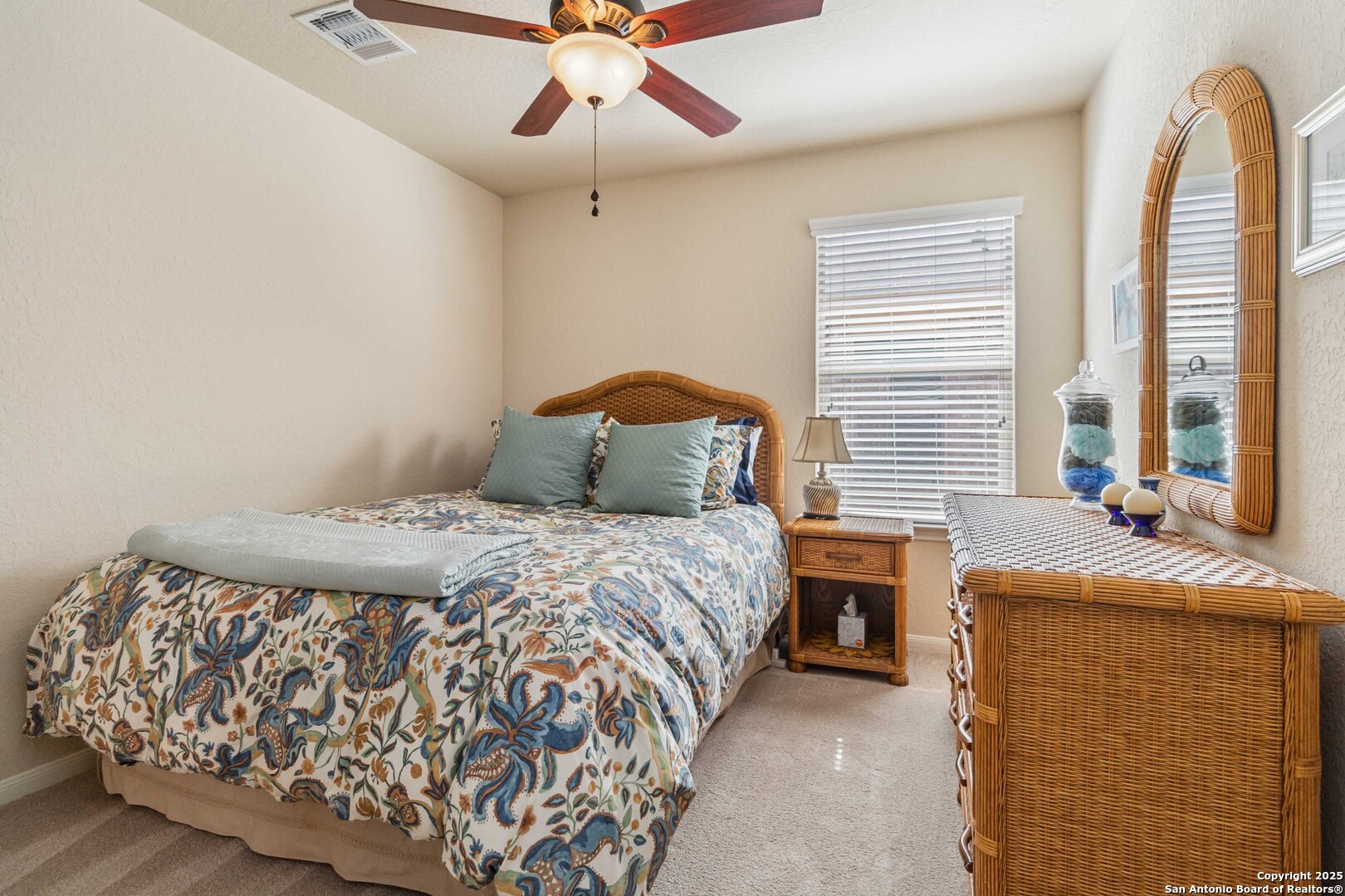 5618 Thunder Oaks