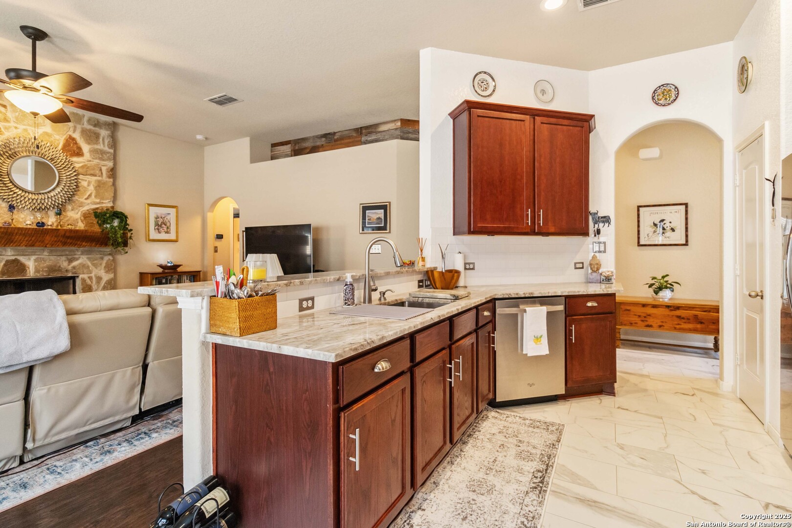 5618 Thunder Oaks