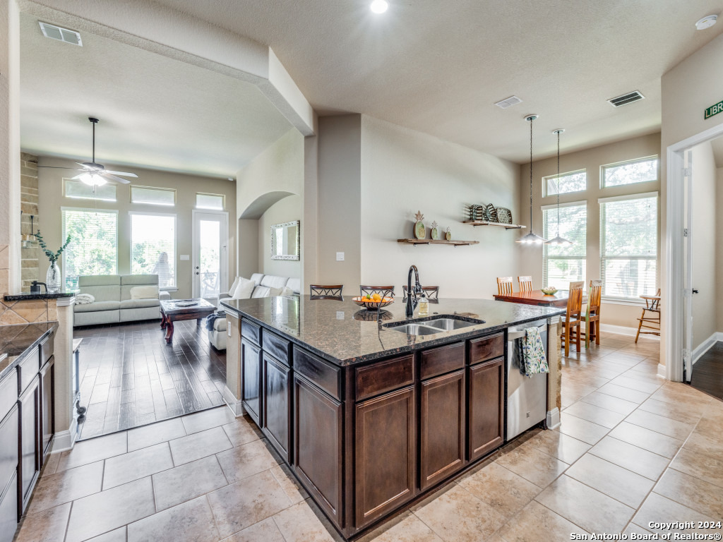 5604 Copper Creek