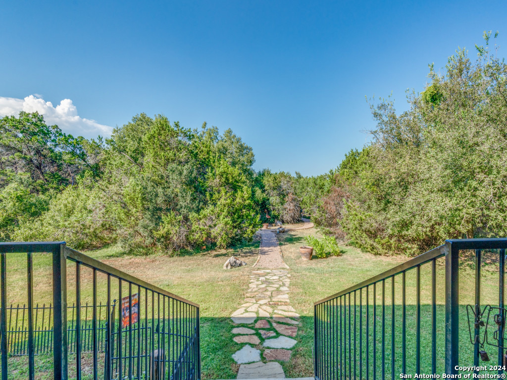 5604 Copper Creek