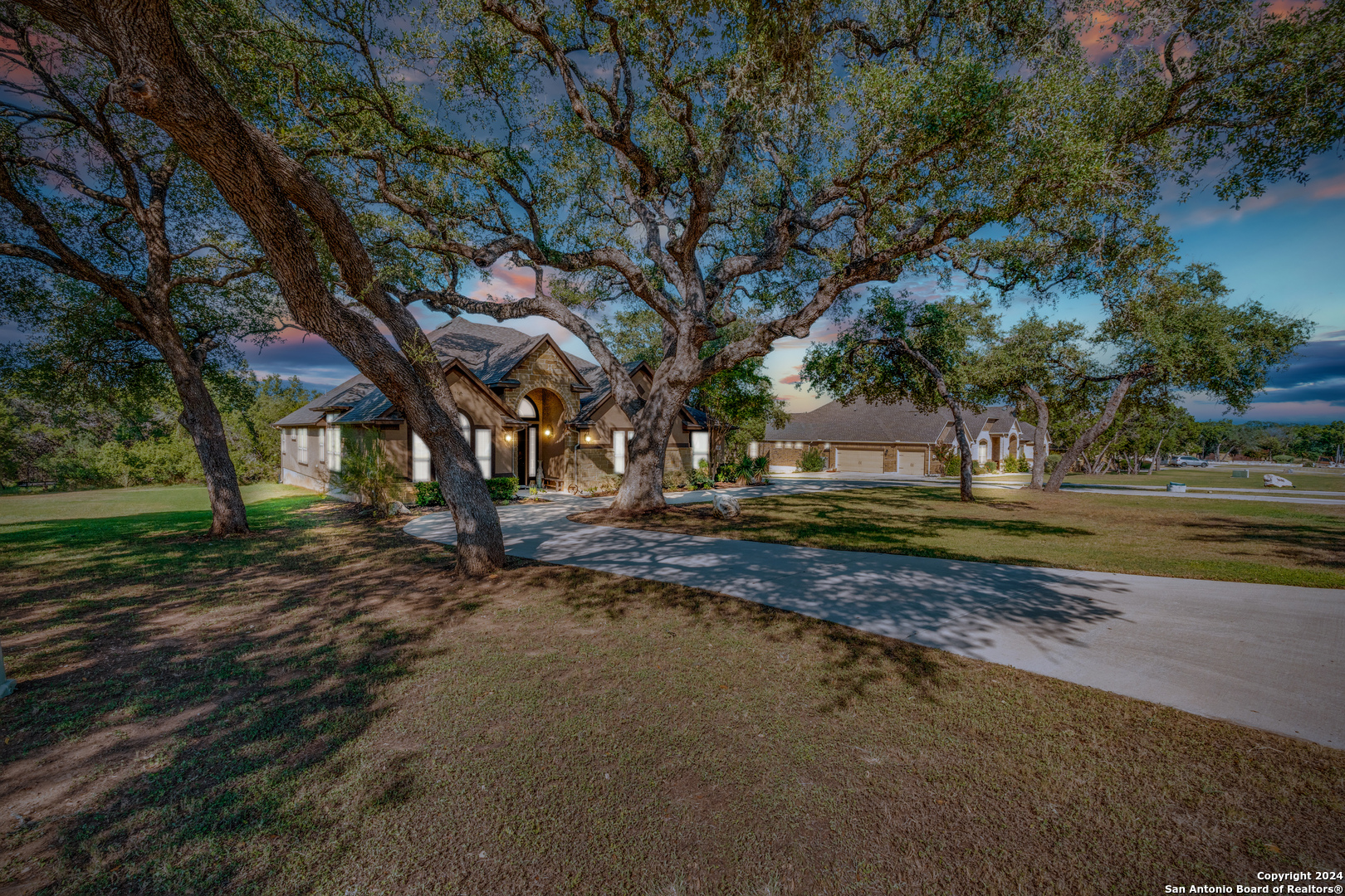 5604 Copper Creek