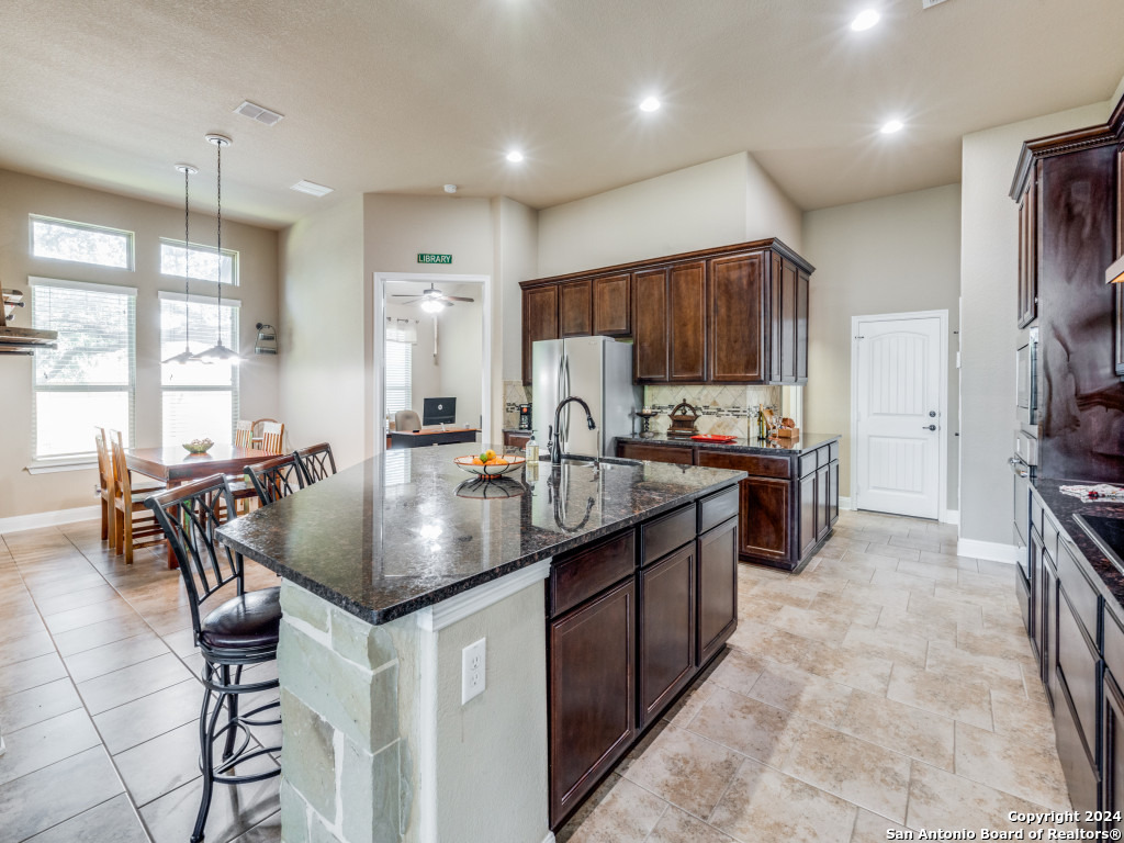5604 Copper Creek