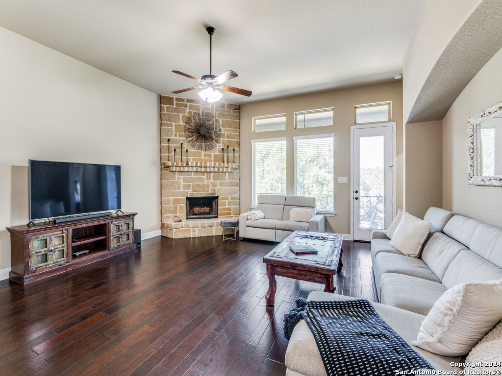 5604 Copper Creek
