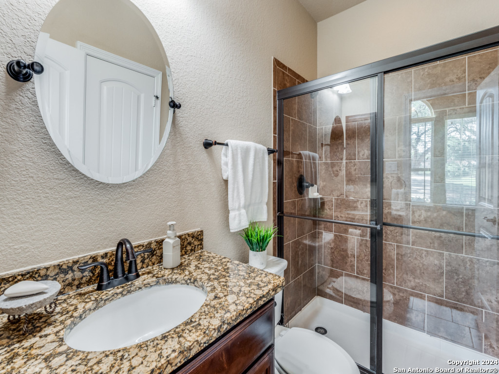 5604 Copper Creek