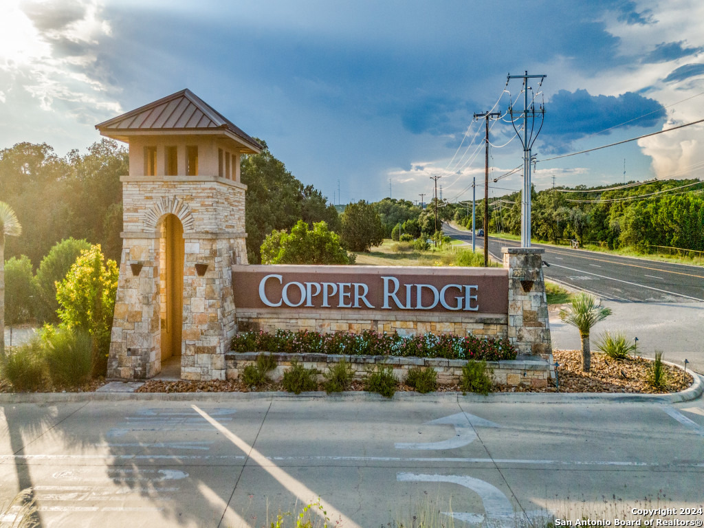 5604 Copper Creek