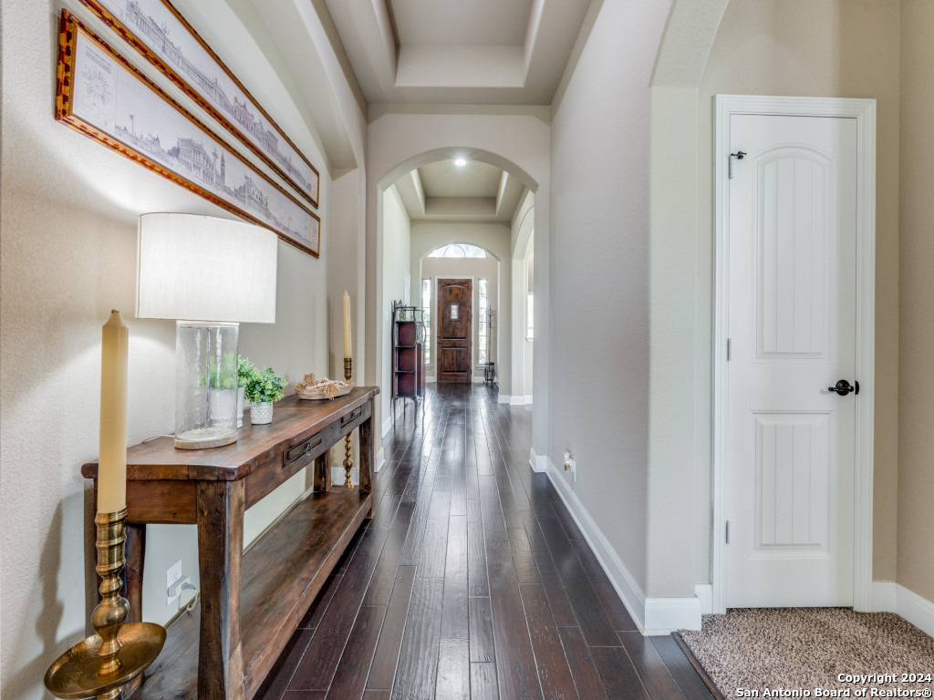5604 Copper Creek