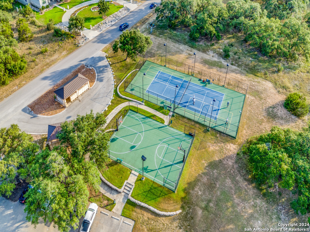 5604 Copper Creek