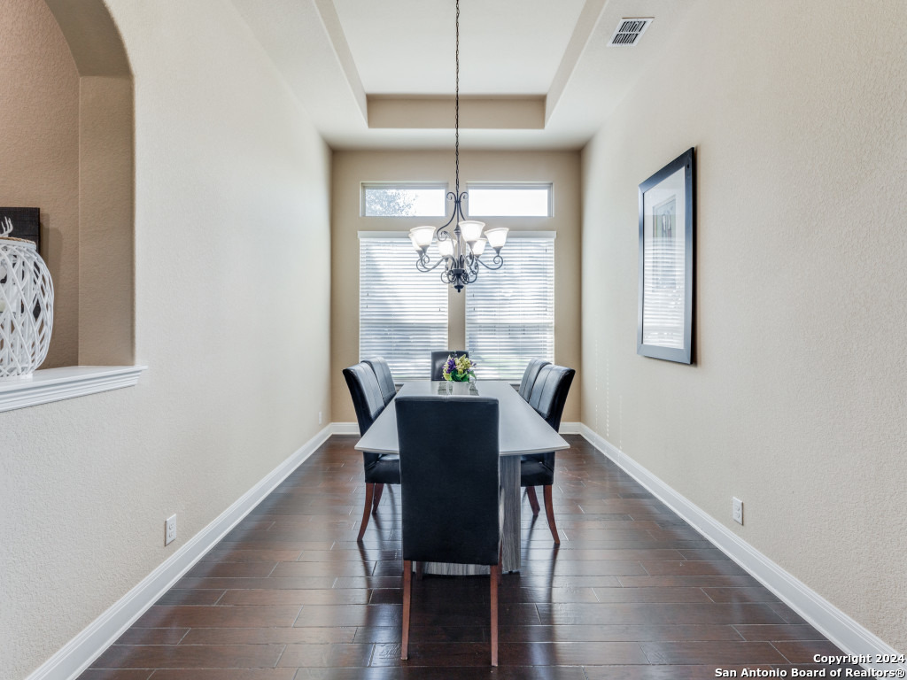 5604 Copper Creek
