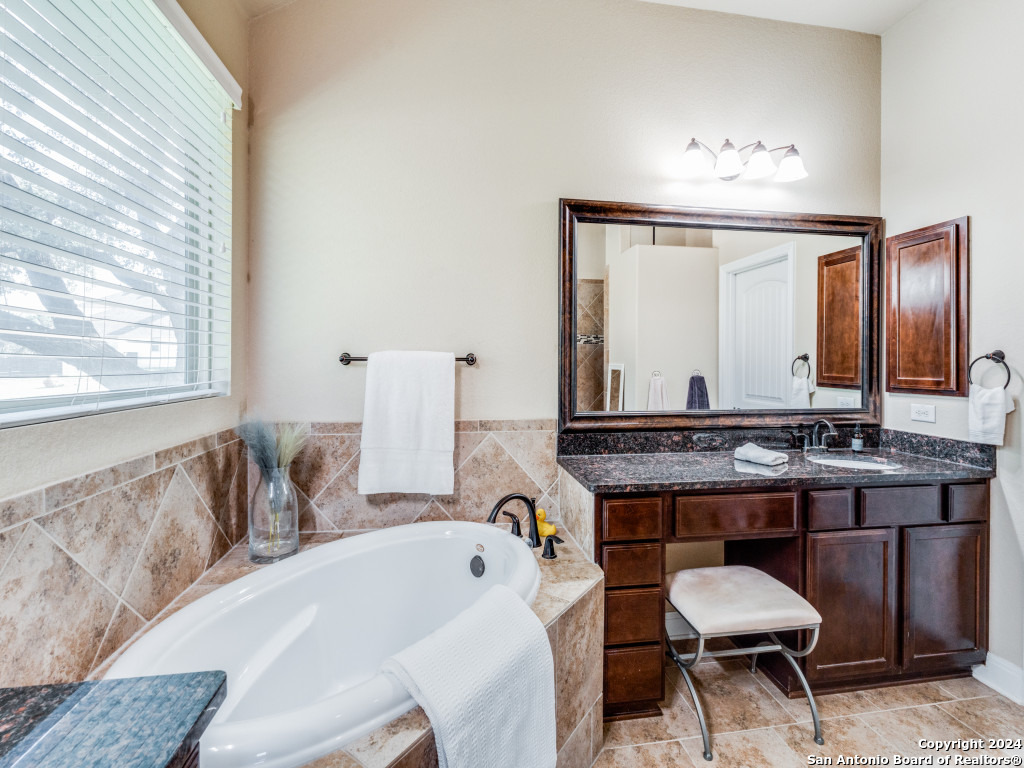 5604 Copper Creek