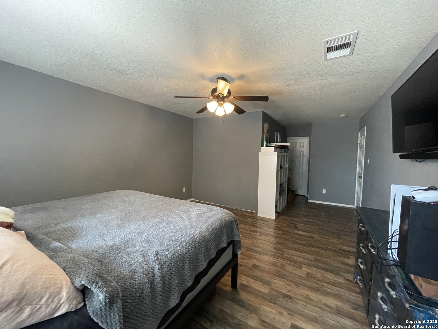 5927 Ironmill