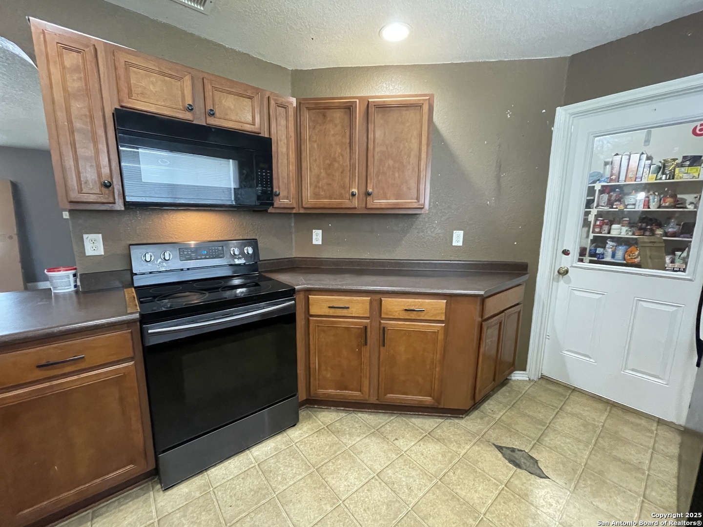 5927 Ironmill