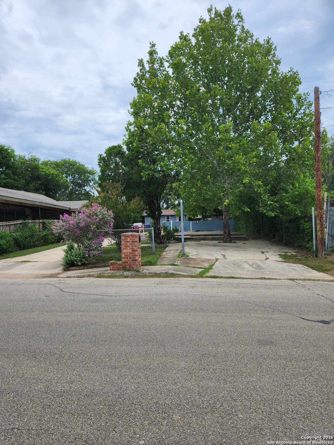 6511 Marcum Dr