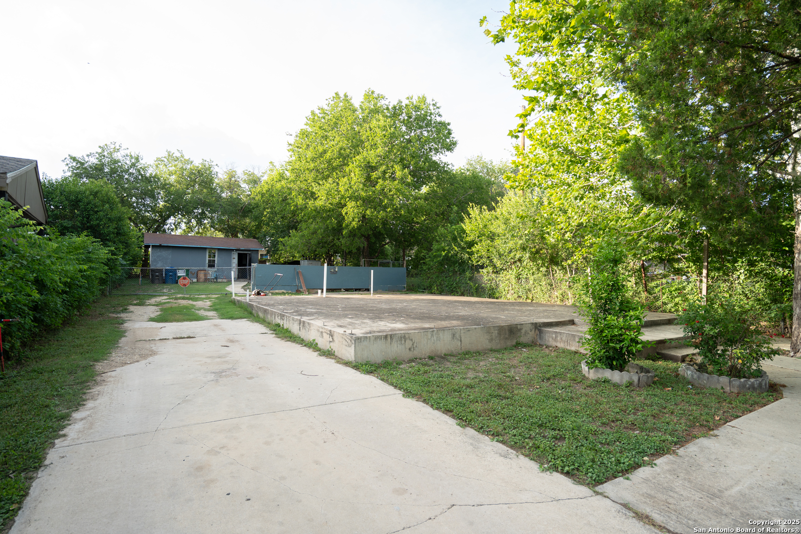 6511 Marcum Dr