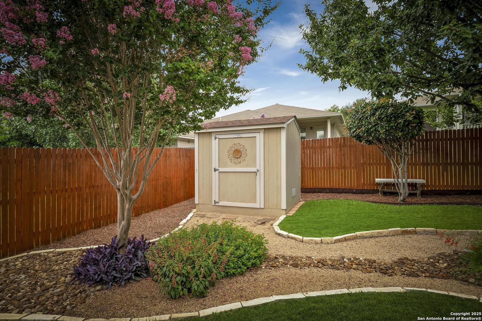 6546 Charles Field