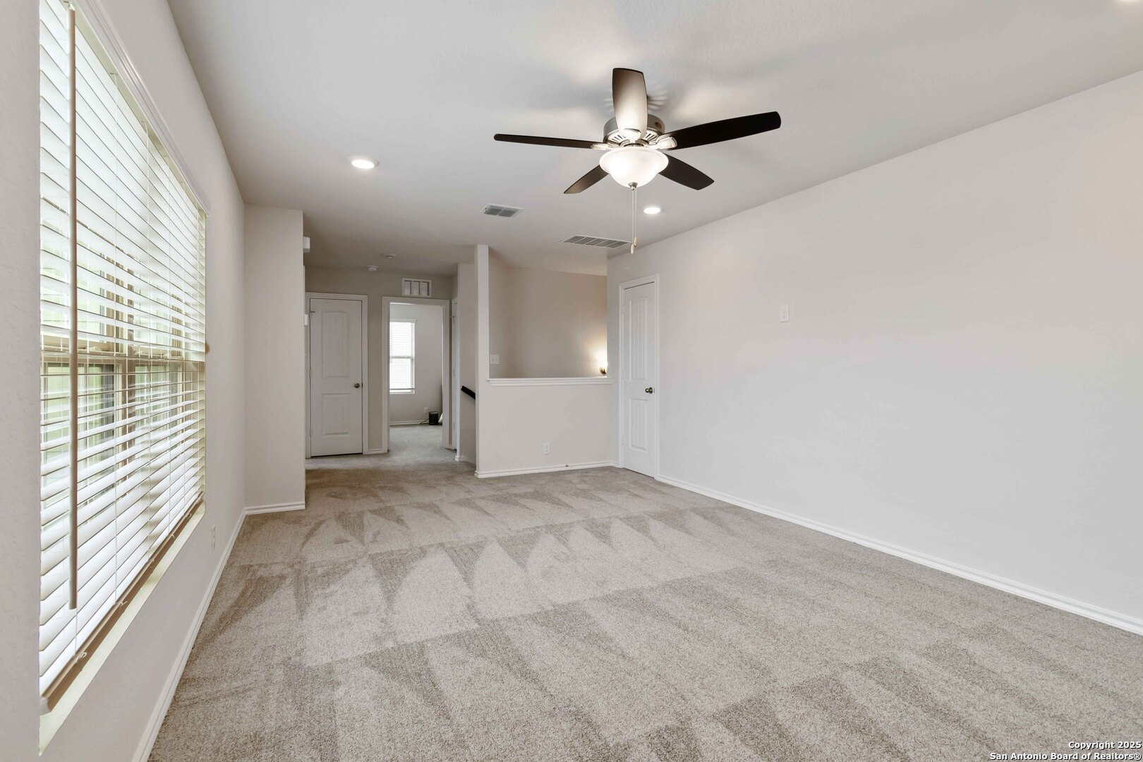 6839 Alaskan Way