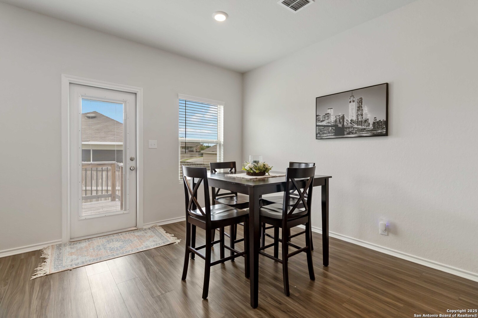 6839 Alaskan Way