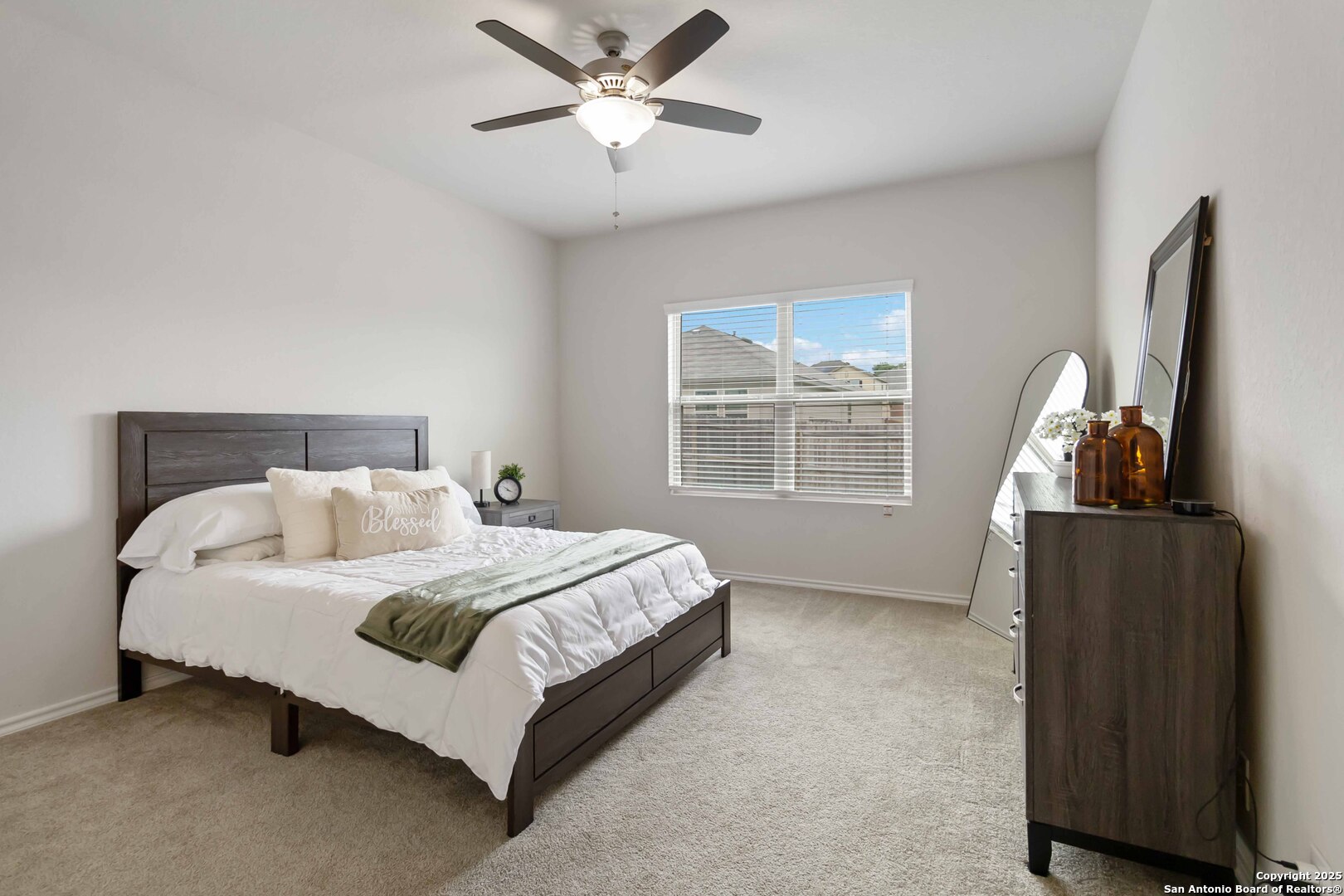 6839 Alaskan Way