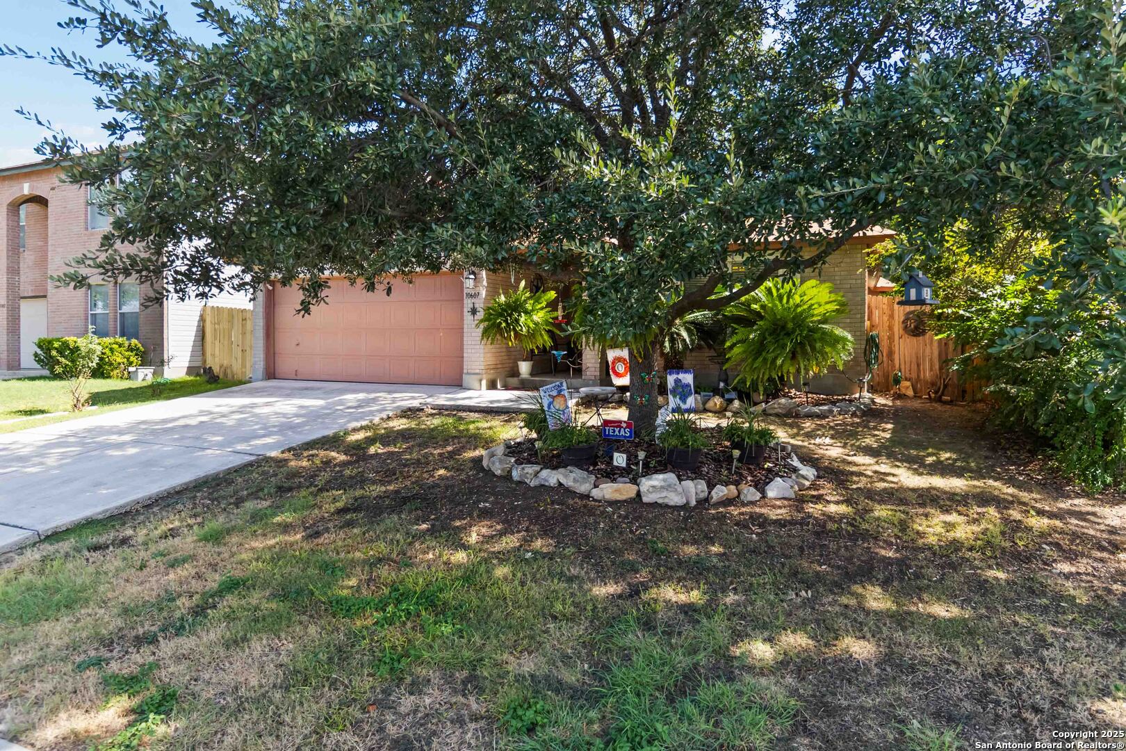 10607 Bluegrass Pond