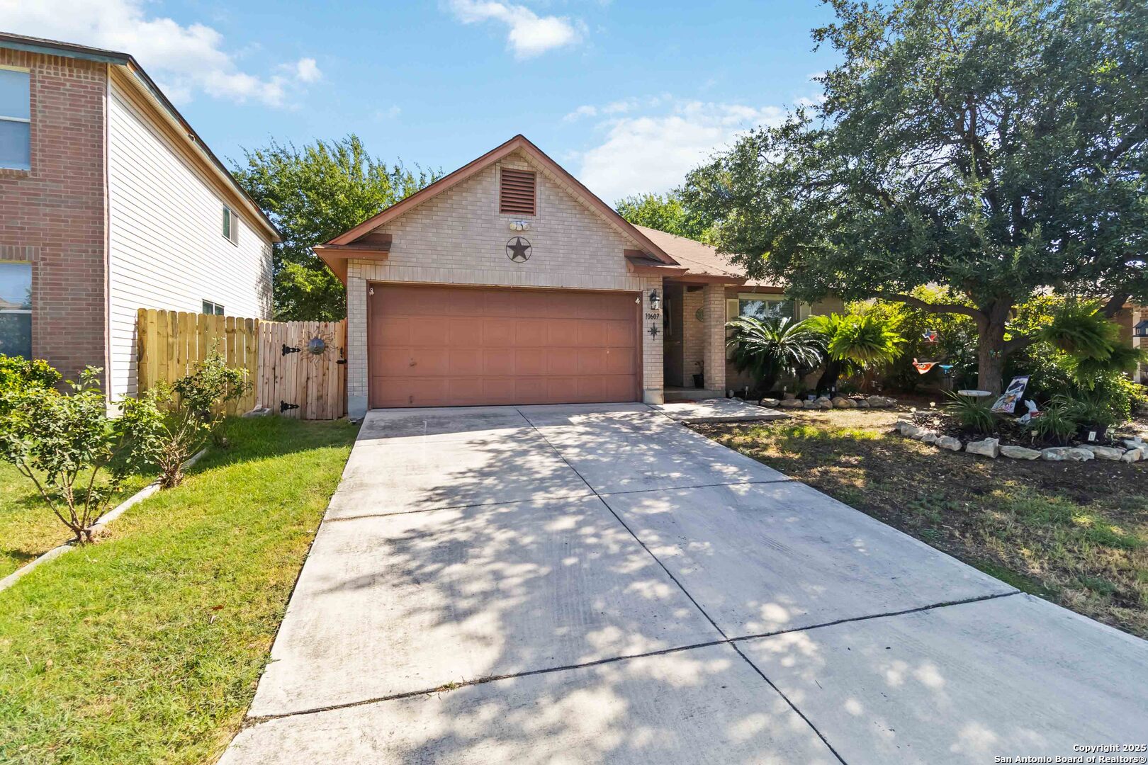 10607 Bluegrass Pond