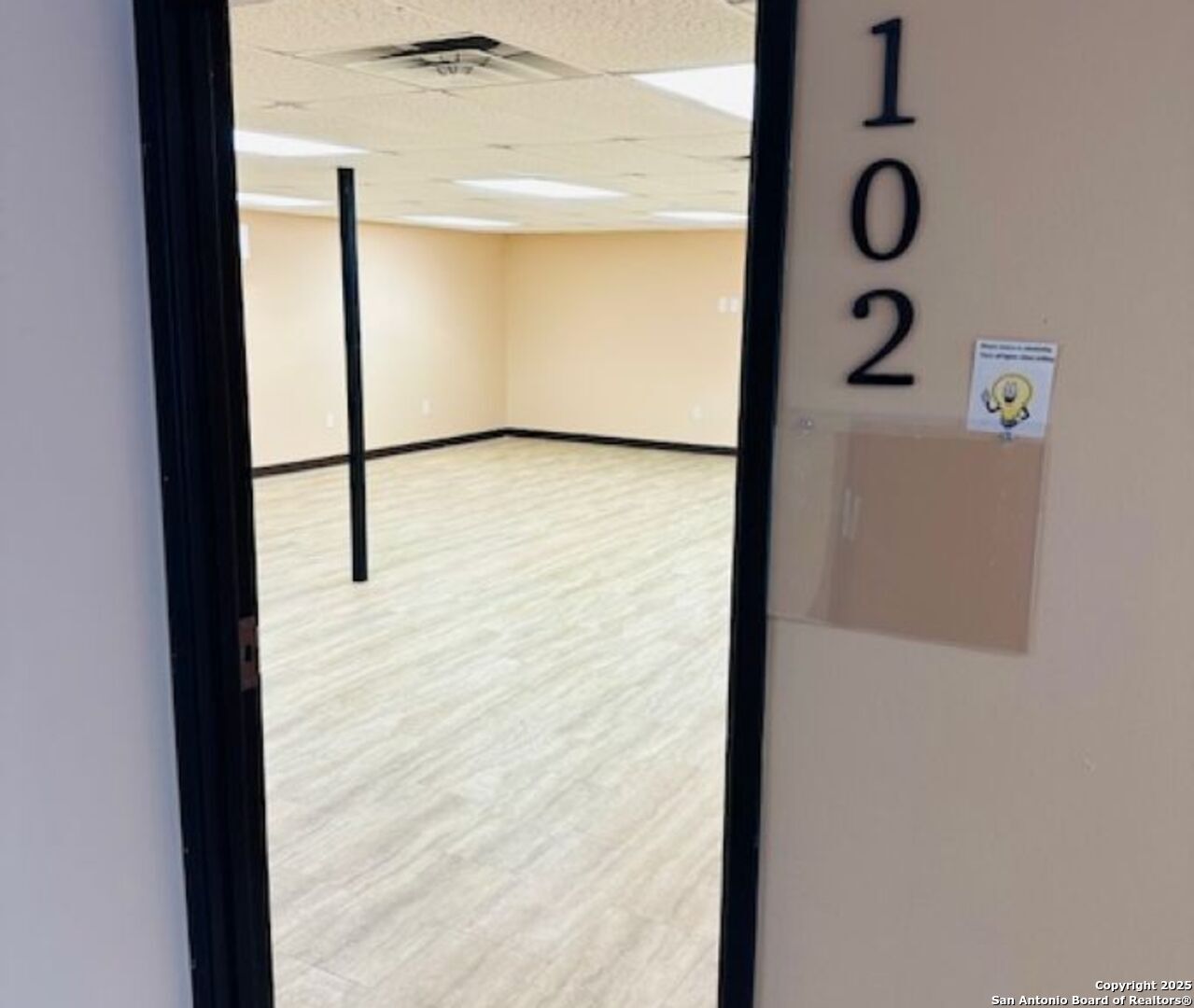 2307 Bandera Unit: 102