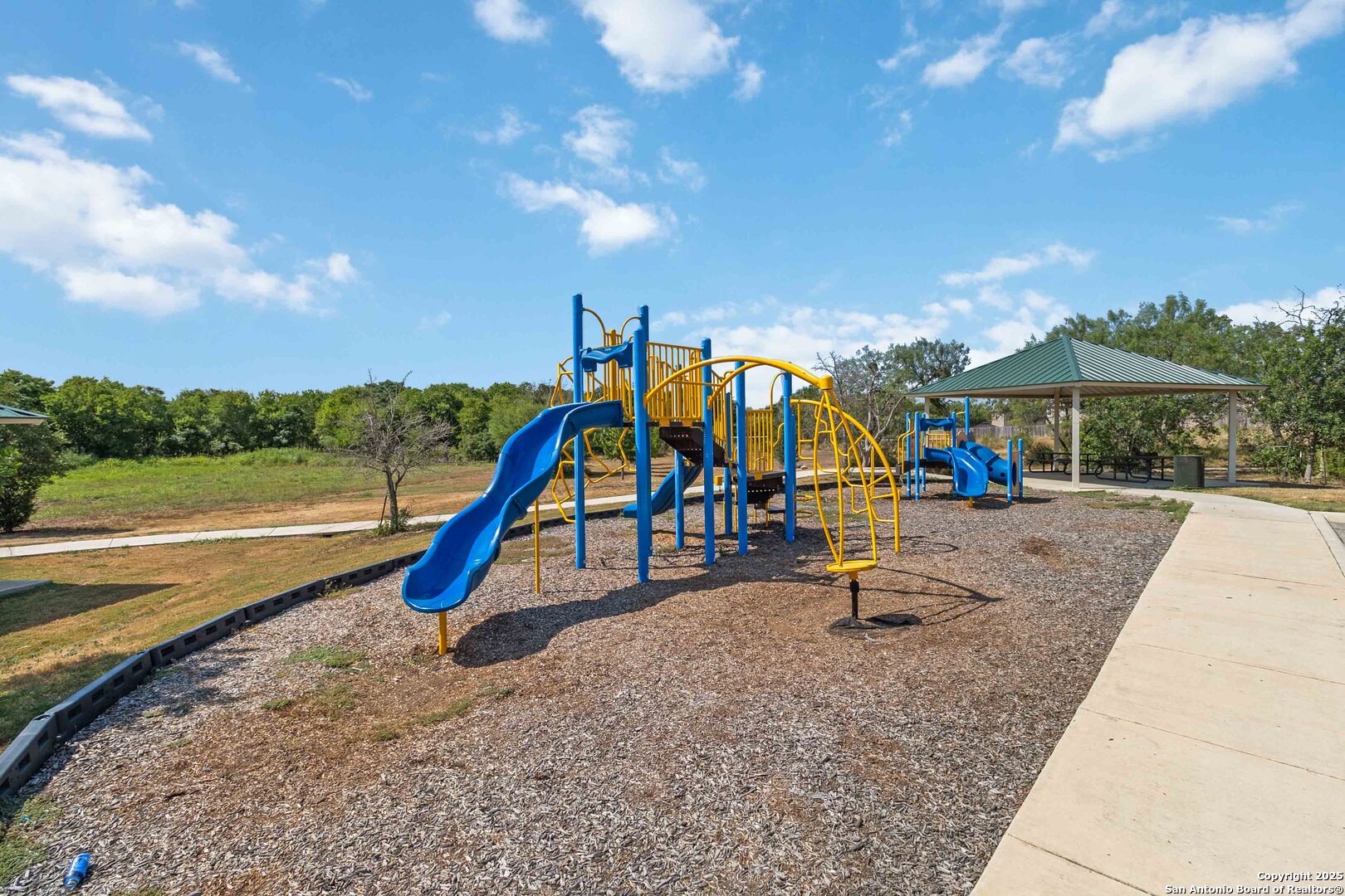6423 Woodcliff Bend