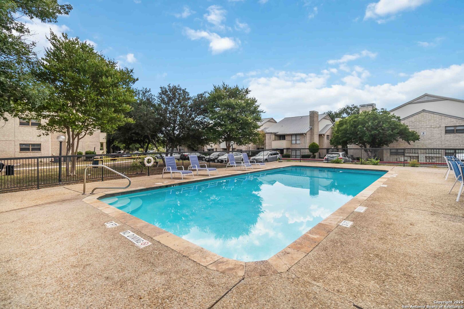 11843 Braesview Unit: 1807