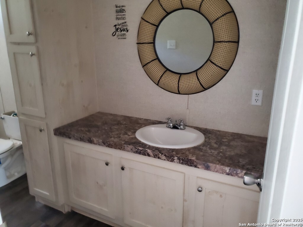 1005 Spur Ridge